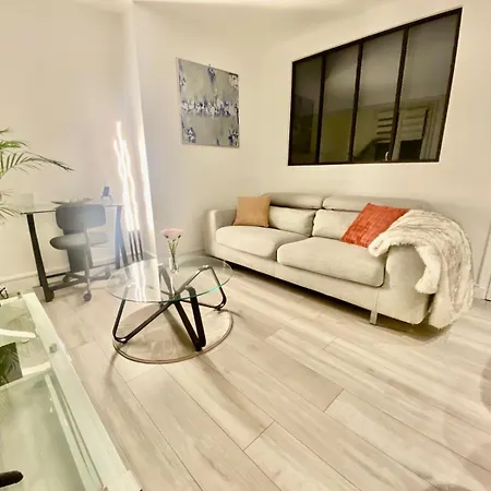 Lady - F2 Proche Chateau Et Gare Apartman