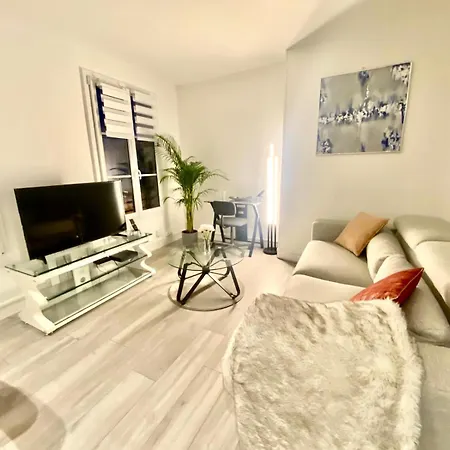 Apartment Lady - F2 Proche Chateau Et Gare Versailles